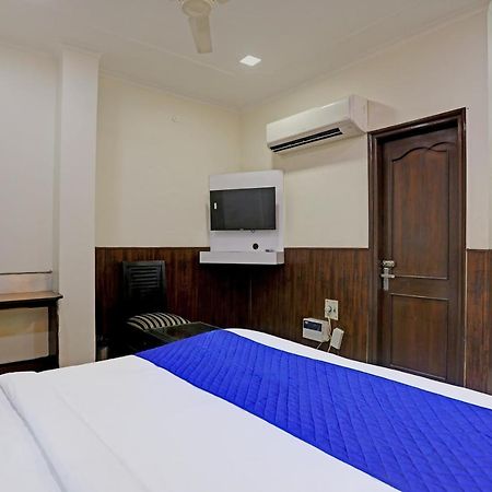 Hotel Grand Tushar - Ghaziabad Railway Station المظهر الخارجي الصورة
