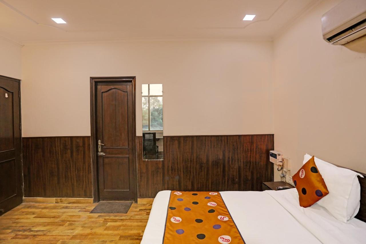 Hotel Grand Tushar - Ghaziabad Railway Station المظهر الخارجي الصورة